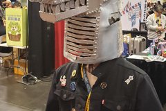Mecha Godzilla cosplayer