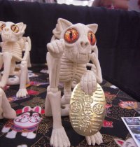 Maneki Neko skeleton cat