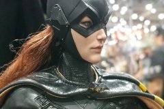 Sideshow Batgirl